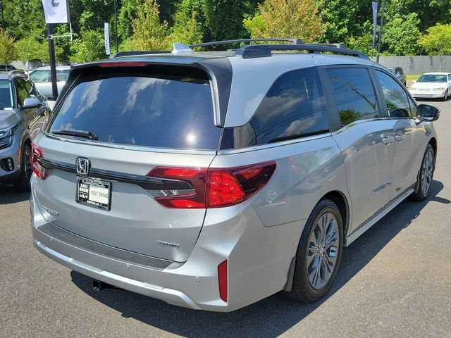 Used 2025 Honda Odyssey Touring image 4