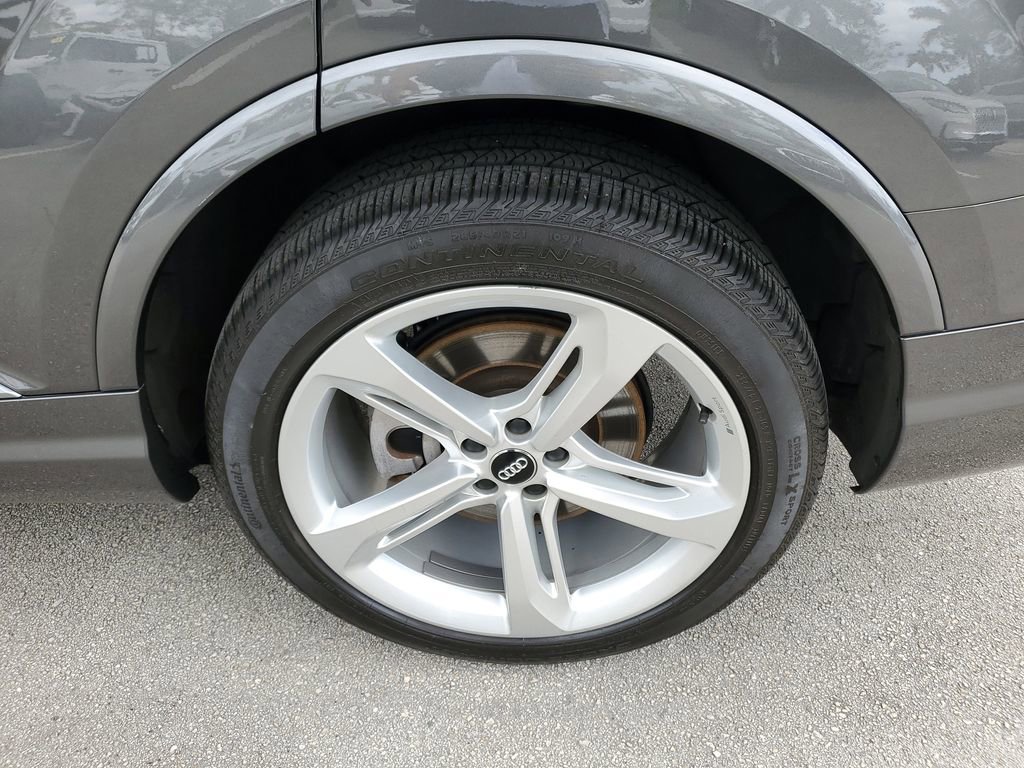 Used 2019 Audi Q7 3.0T Prestige image 9