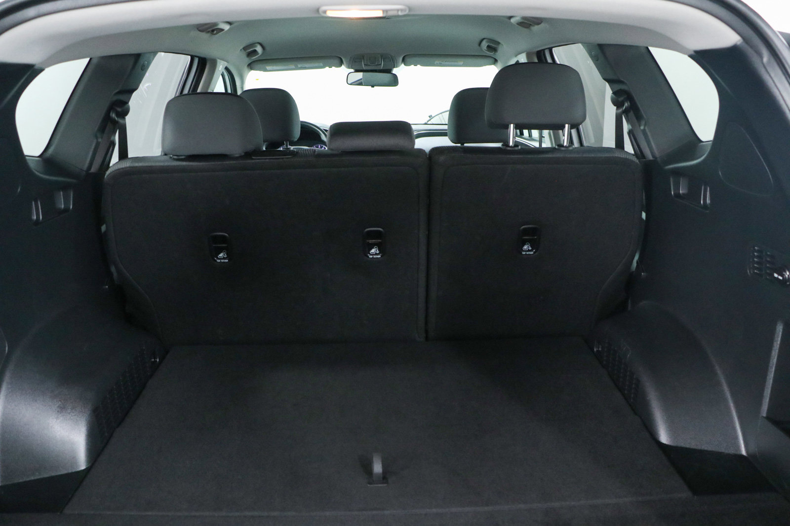 Used 2019 Hyundai Santa Fe SE image 28