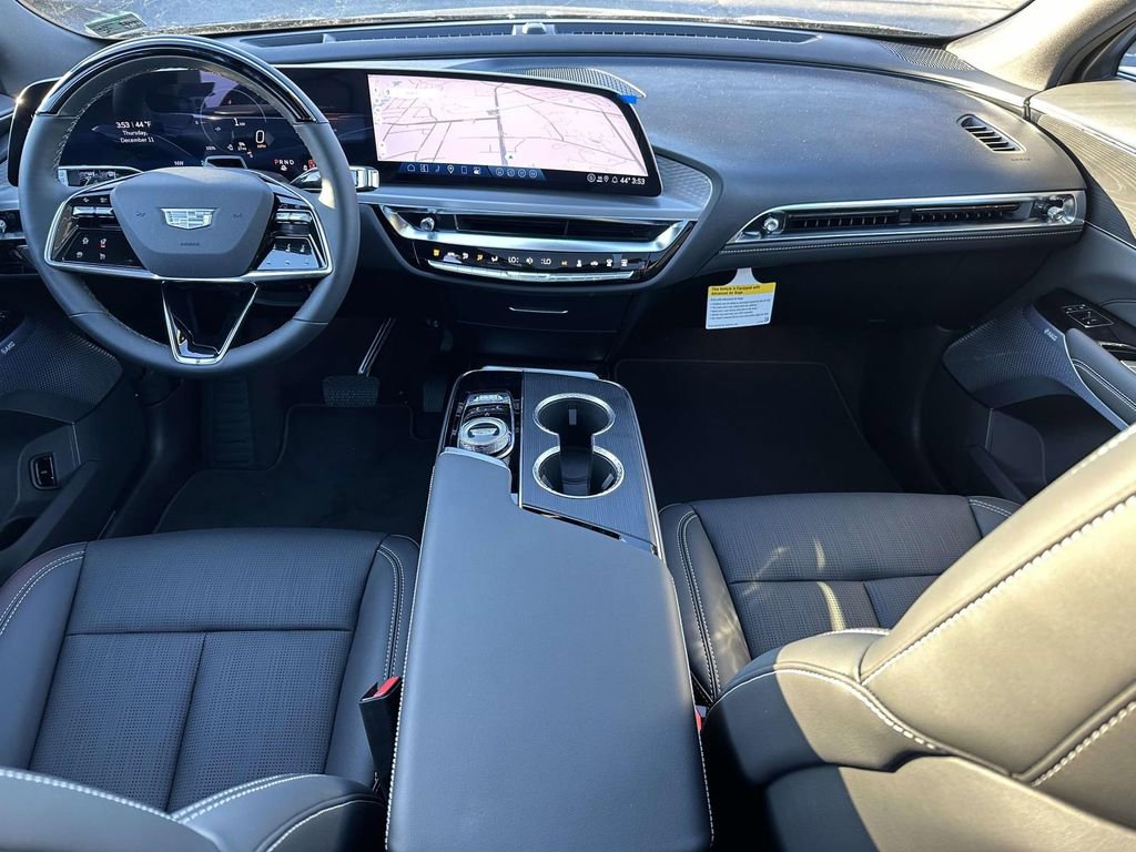 New 2026 Cadillac Lyriq Premium Luxury image 18