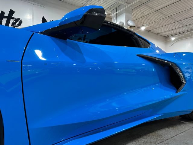 Used 2021 Chevrolet Corvette Stingray Coupe w/ Engine Appearance Package RWD image 30
