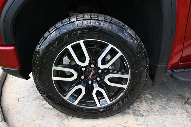 Used 2024 GMC Sierra 1500 AT4 w/ AT4 Premium Package AWD/4WD image 10