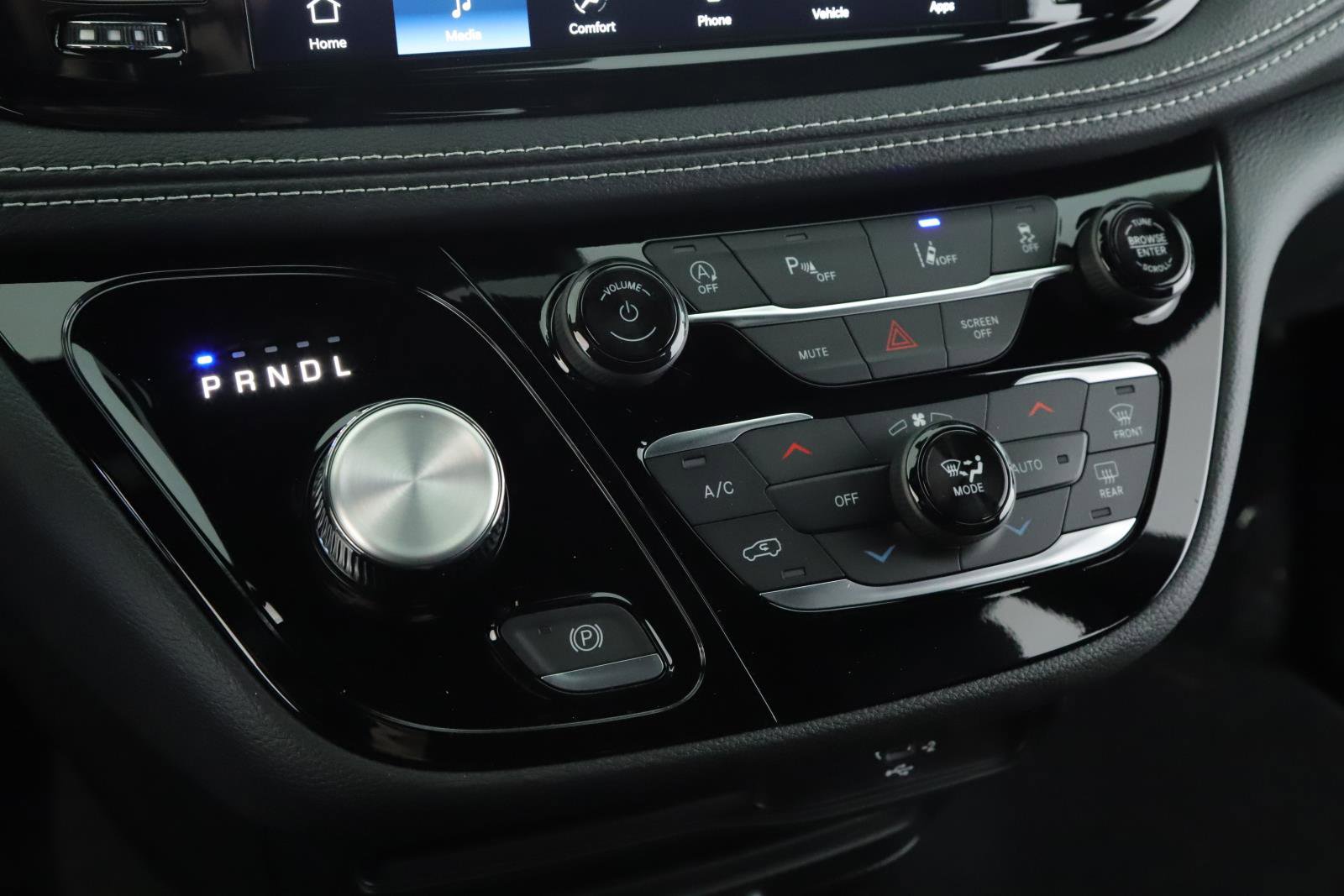 New 2026 Chrysler Pacifica Select image 14