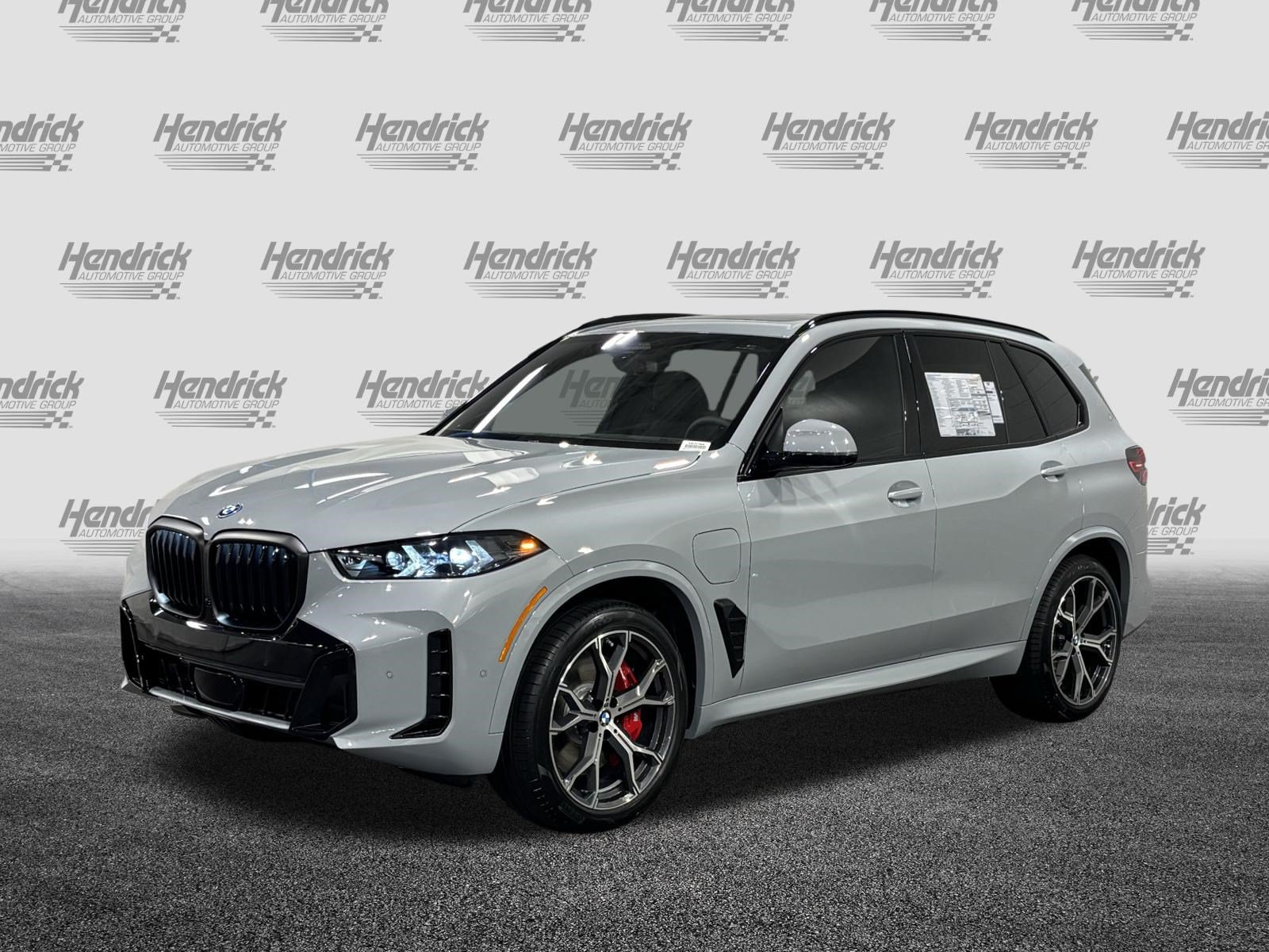 New 2026 BMW X5 xDrive50e w/ M Sport Package AWD/4WD image 3