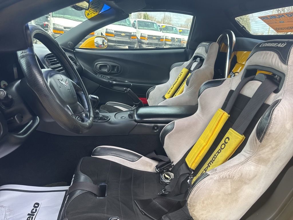 Used 2002 Chevrolet Corvette Convertible w/ Preferred Equipment Group2 image 18