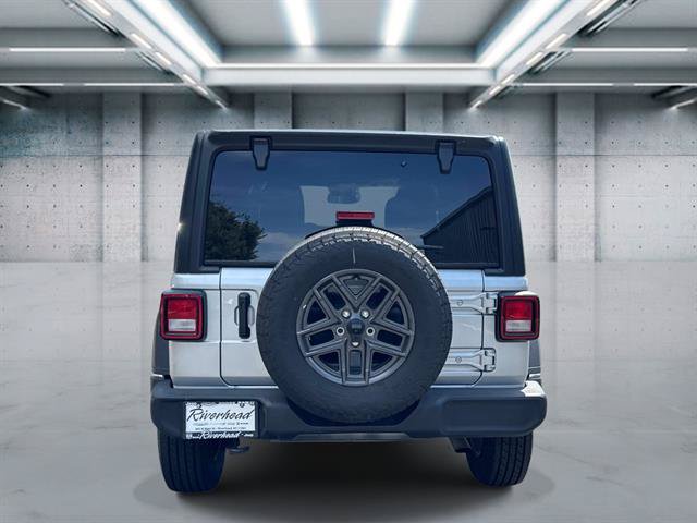Used 2024 Jeep Wrangler Unlimited Sport AWD/4WD image 5