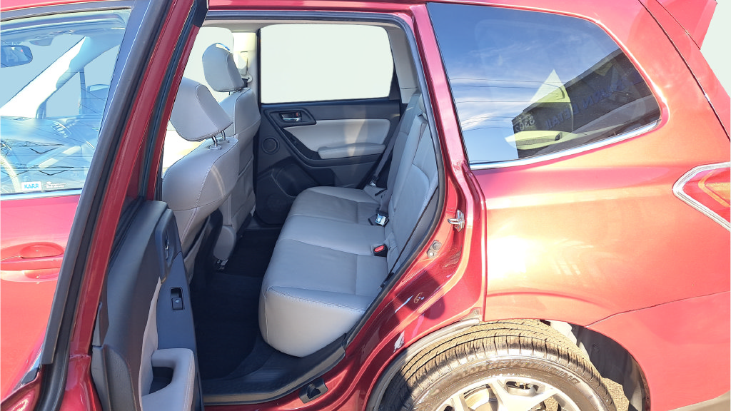 Used 2016 Subaru Forester 2.5i Touring w/ Eyesight & Navigation System AWD/4WD image 12