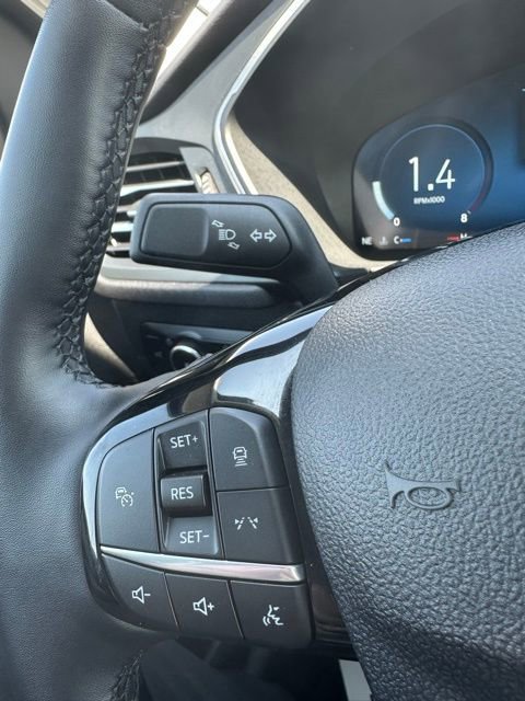 Used 2025 Ford Escape Platinum AWD/4WD image 25