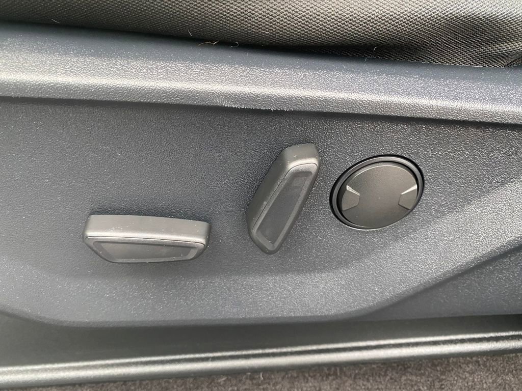 Used 2022 Ford F150 XLT w/ Equipment Group 302A High image 12