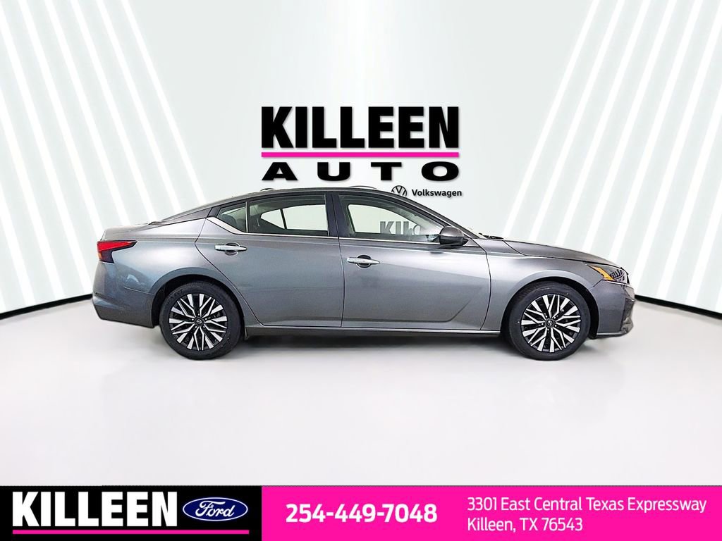Used 2023 Nissan Altima 2.5 SV image 8