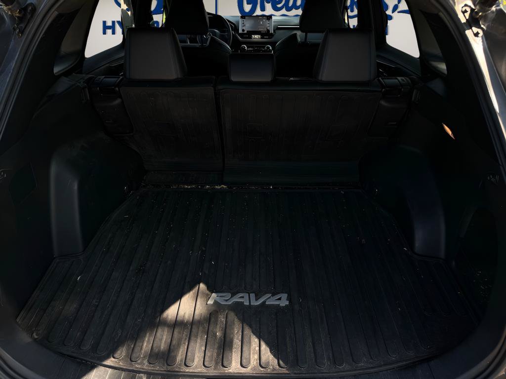 Used 2021 Toyota RAV4 XSE AWD/4WD image 14