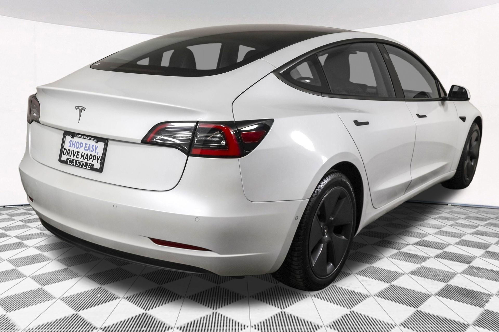 Used 2021 Tesla Model 3 Standard Range Plus image 13