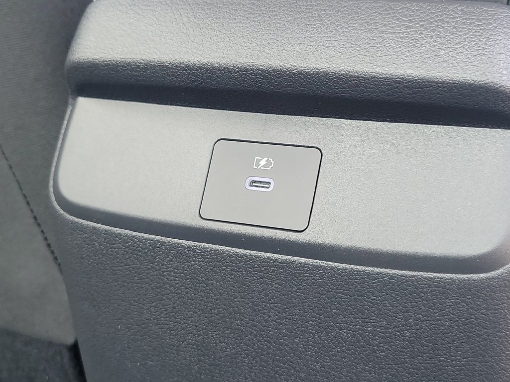 New 2027 Nissan Sentra SR w/ Floor Mat Package FWD image 14