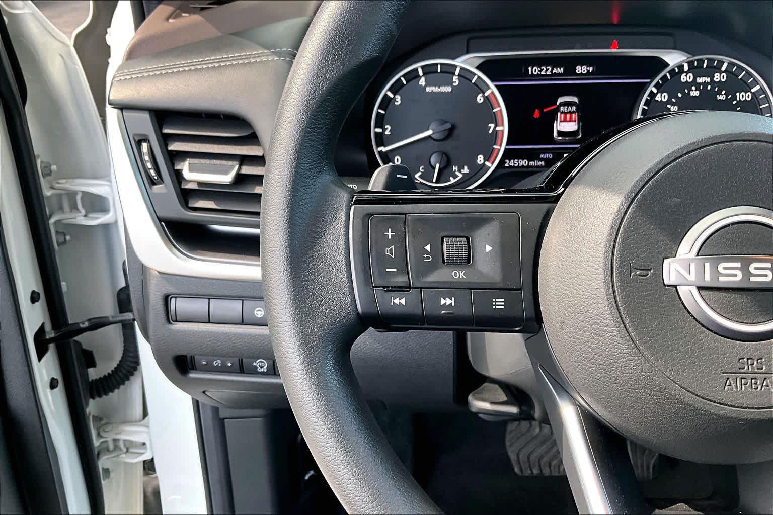 Used 2023 Nissan Rogue SV AWD/4WD image 23