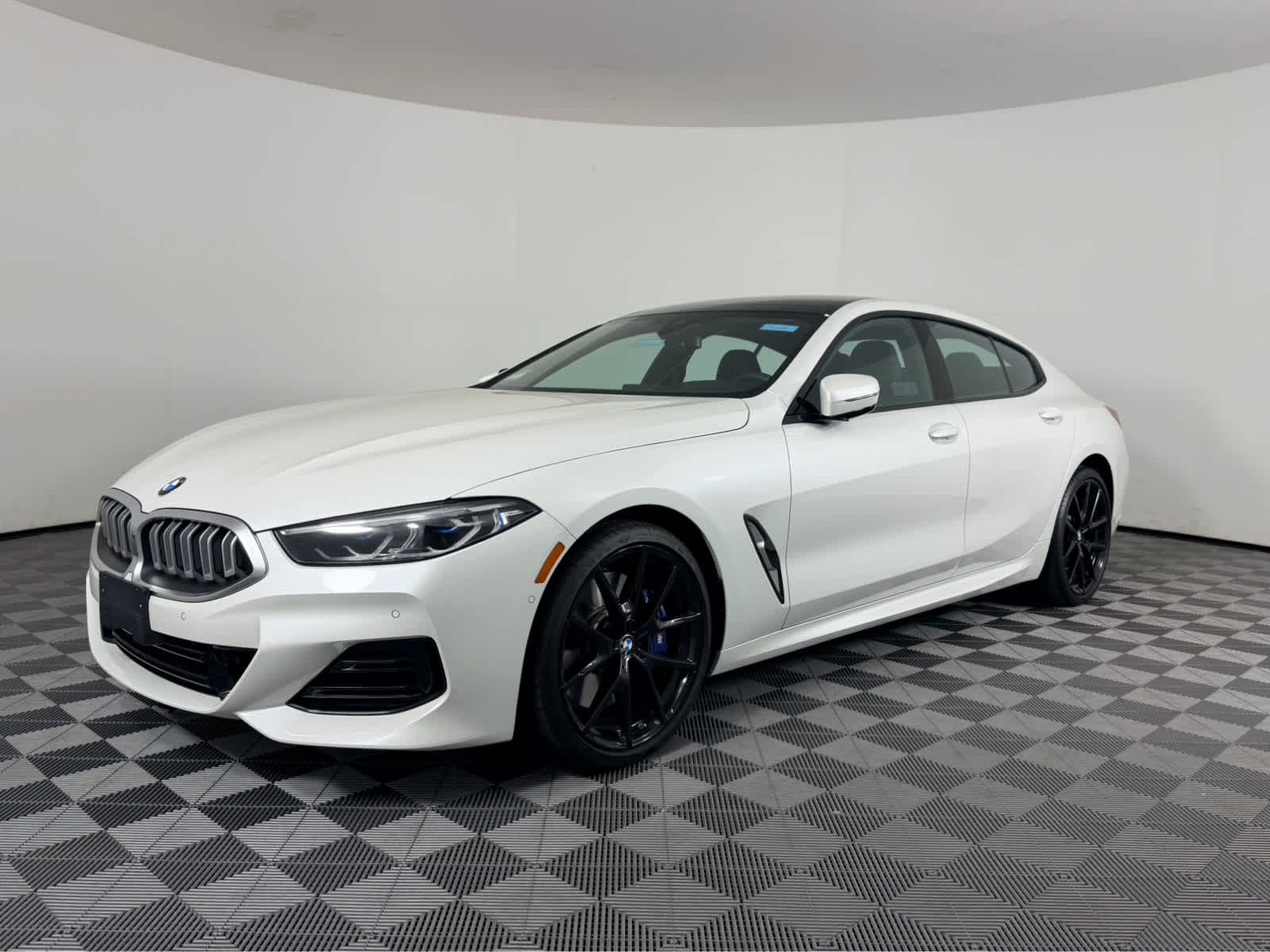 Used 2025 BMW 840i w/ Driving Assistance Package RWD image 7