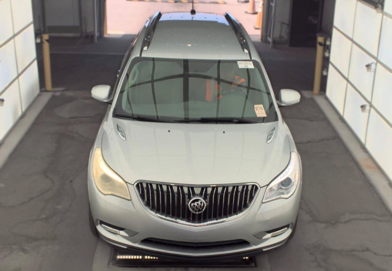 Used 2016 Buick Enclave Convenience FWD image 2