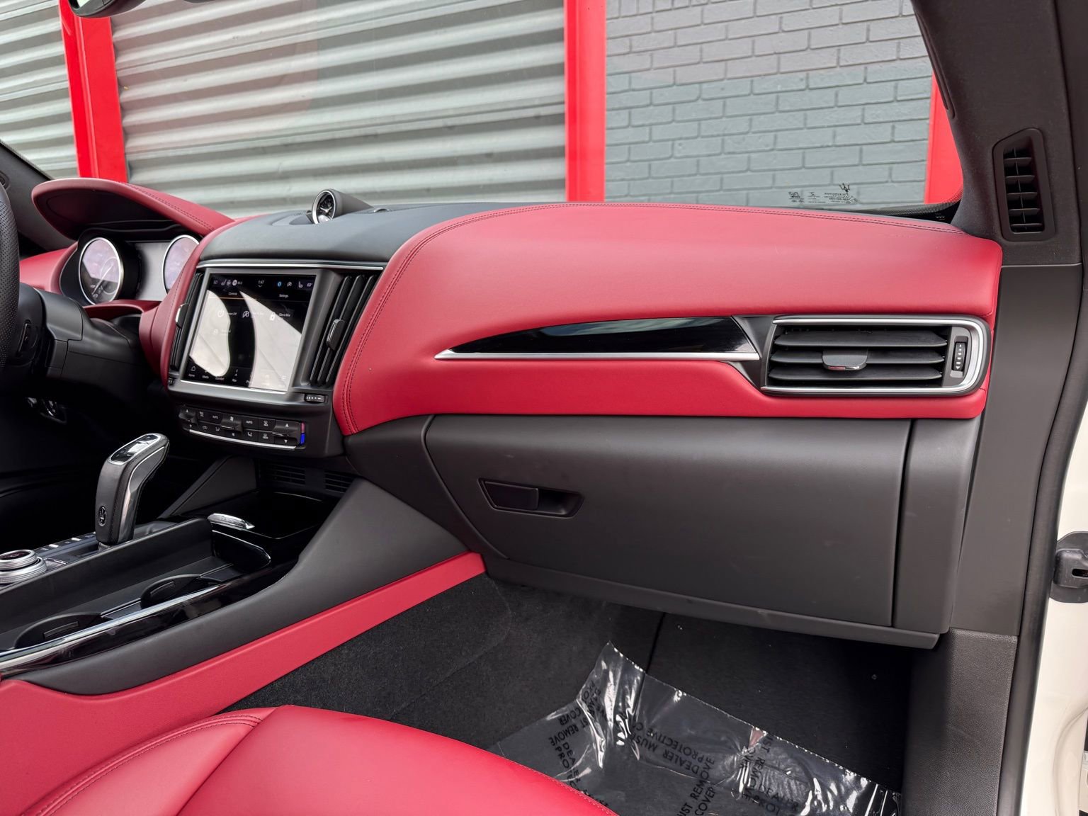 Used 2023 Maserati Levante GT image 14