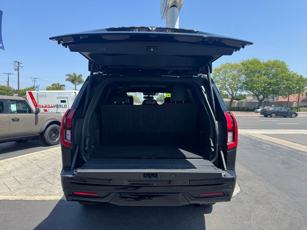 Used 2025 Ford Expedition Tremor AWD/4WD image 8
