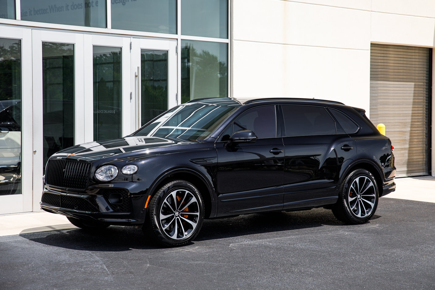 Certified 2023 Bentley Bentayga Extended Wheelbase AWD/4WD image 4