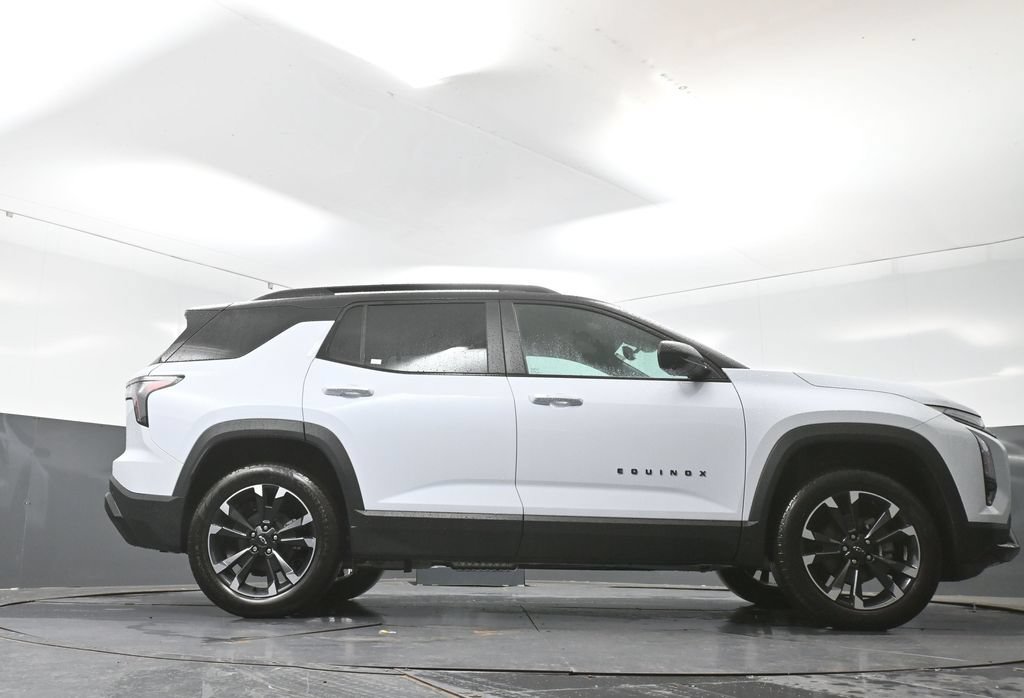 New 2027 Chevrolet Equinox RS w/ Safety and Technology Package AWD/4WD image 37