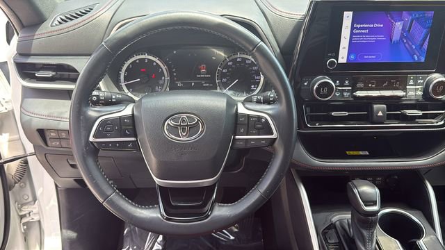 Used 2023 Toyota Highlander XSE FWD image 21