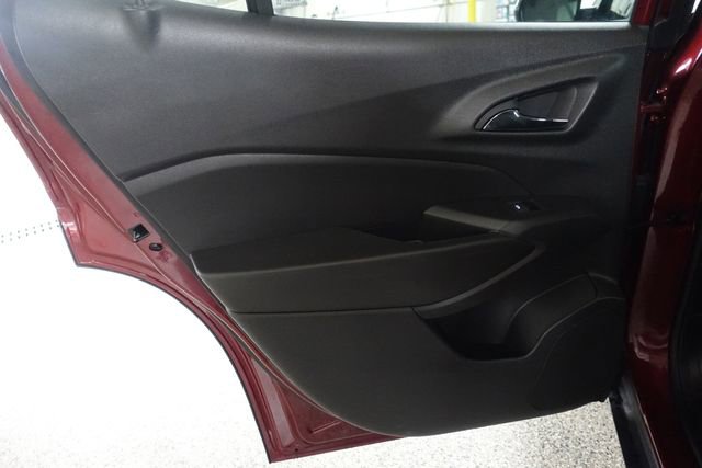 Used 2025 Chevrolet Trax LT image 18