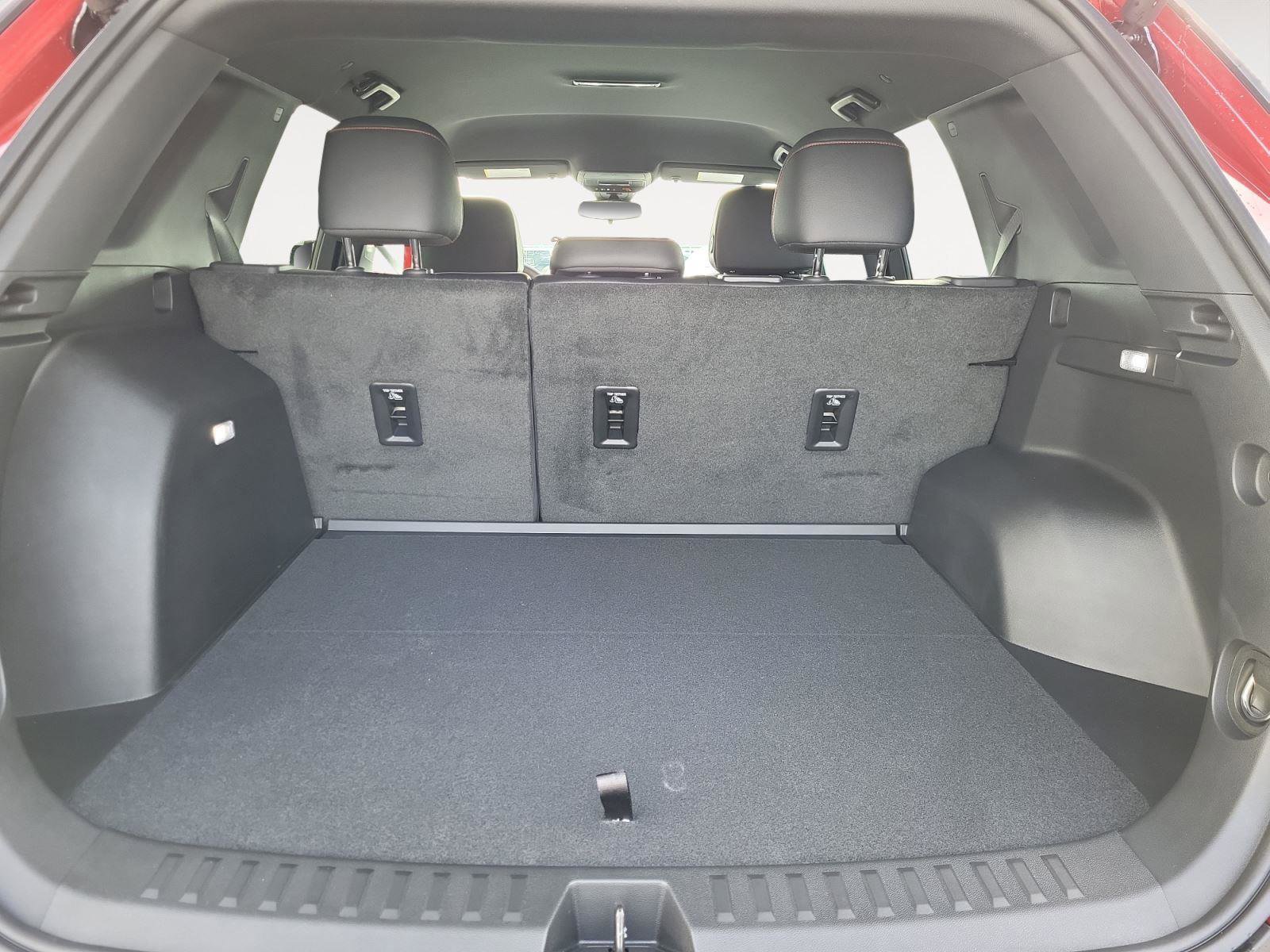 Used 2025 Chevrolet Equinox RS AWD/4WD image 18