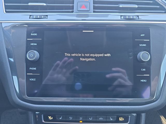 Used 2021 Volkswagen Tiguan SE image 22