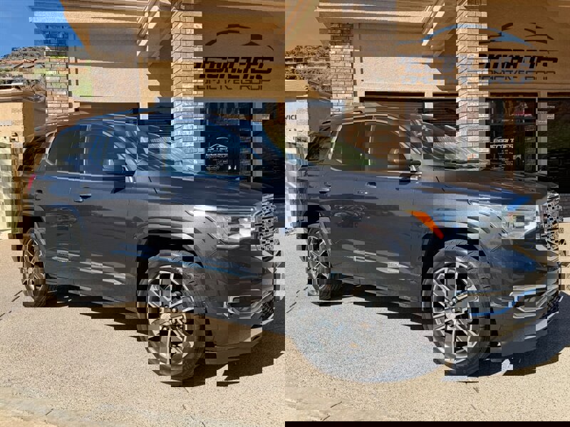 Used 2019 GMC Acadia Denali AWD/4WD image 1