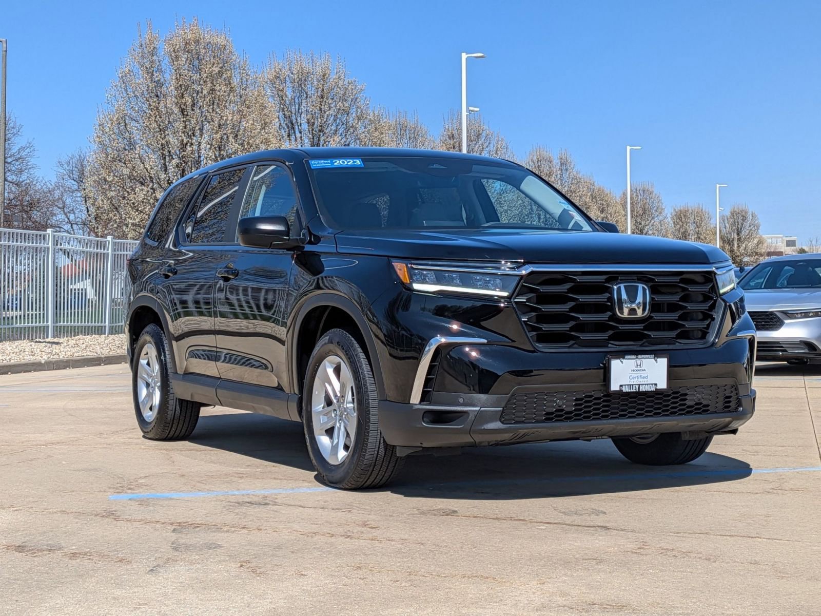 Certified 2023 Honda Pilot LX image 4