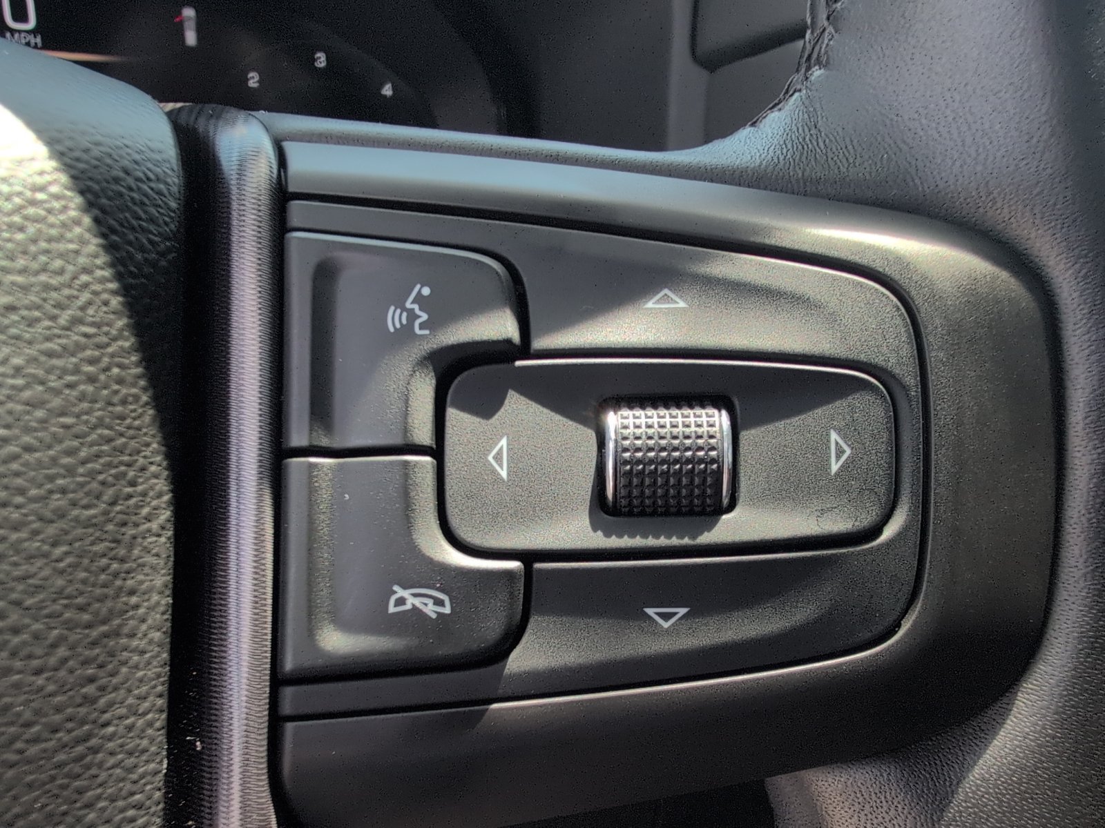 Used 2023 GMC Yukon Denali Ultimate AWD/4WD image 33