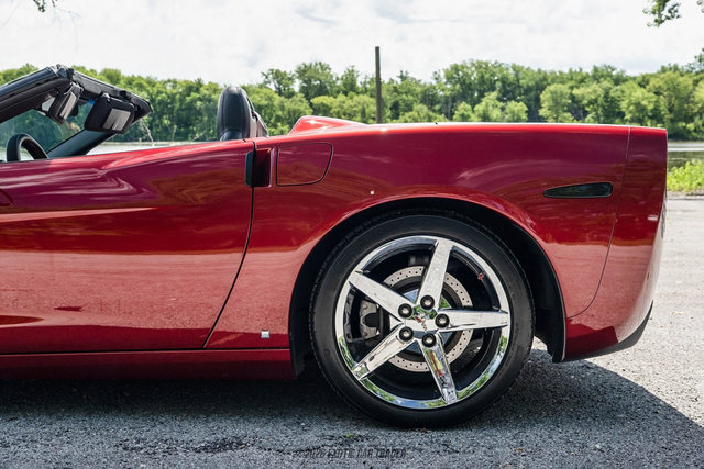 Used 2008 Chevrolet Corvette Convertible w/ Preferred Equipment Group RWD image 5