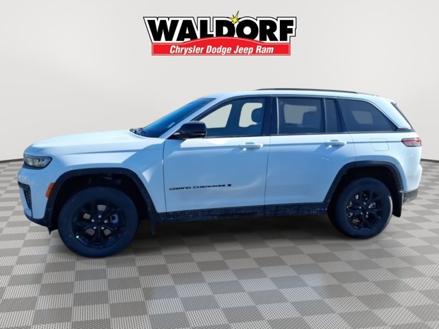 New 2026 Jeep Grand Cherokee Altitude AWD/4WD image 4