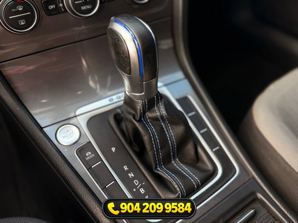 Used 2016 Volkswagen e-Golf SE FWD image 19