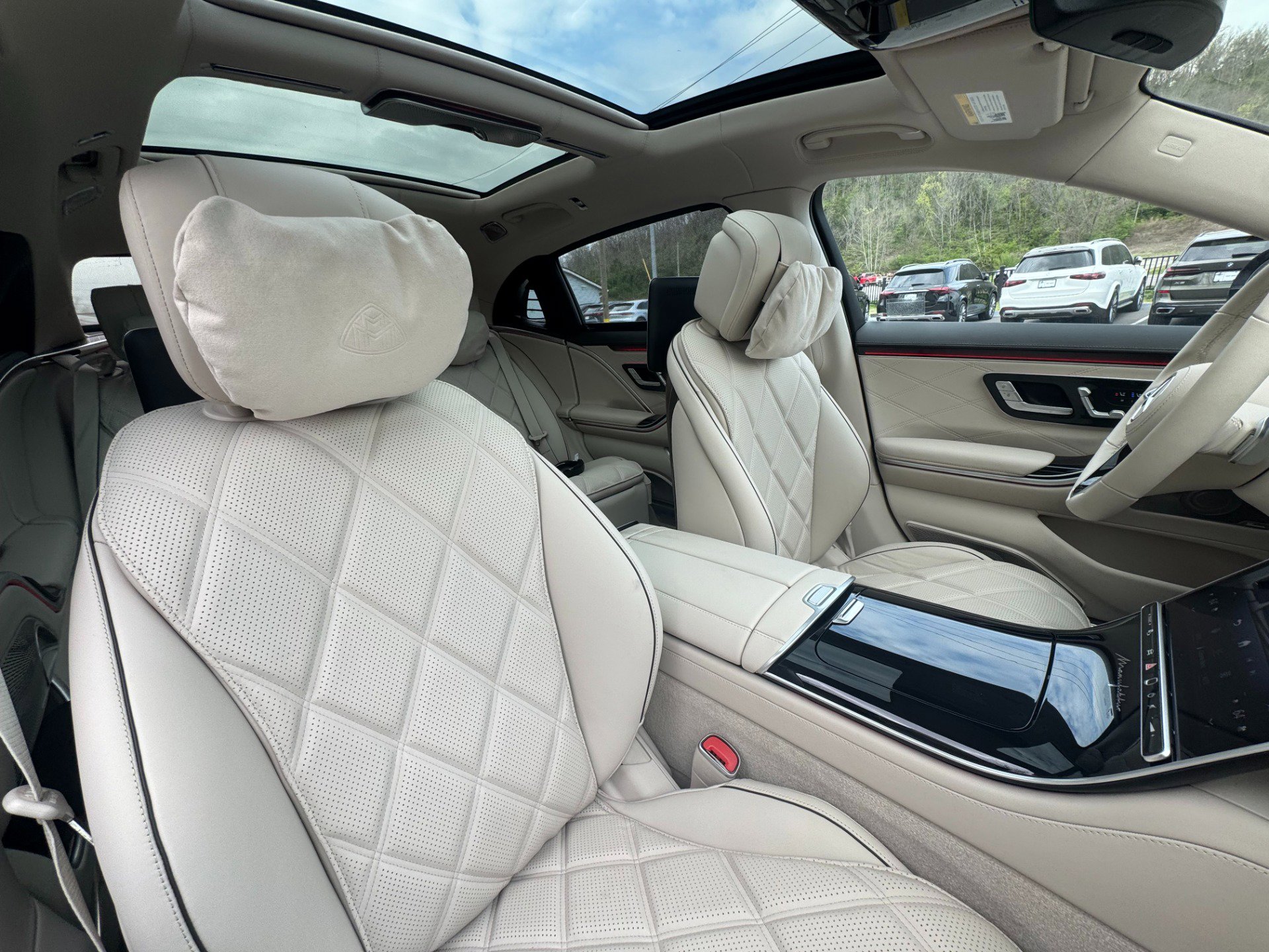 Used 2025 Mercedes-Benz Maybach S 680 4MATIC image 21