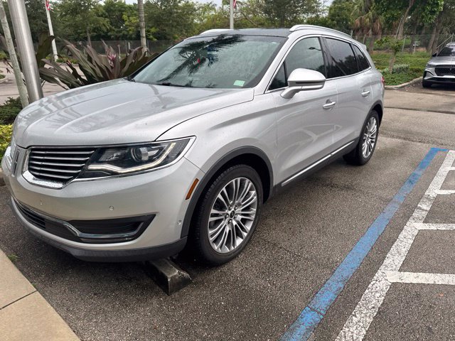 Used 2017 Lincoln MKX Reserve FWD image 3