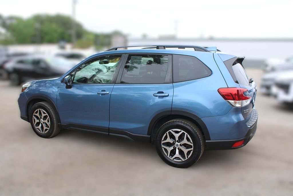 Used 2020 Subaru Forester Premium image 12