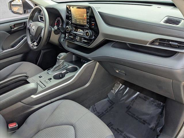 Used 2020 Toyota Highlander L image 22