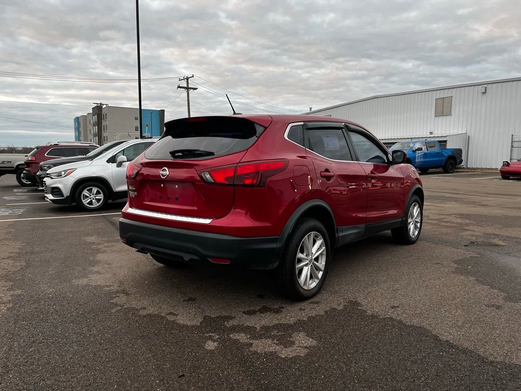 Used 2018 Nissan Rogue Sport S w/ S Appearance Package image 9
