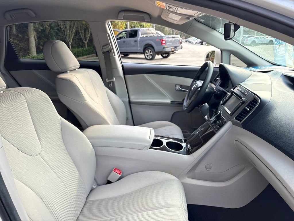 Used 2013 Toyota Venza LE image 26