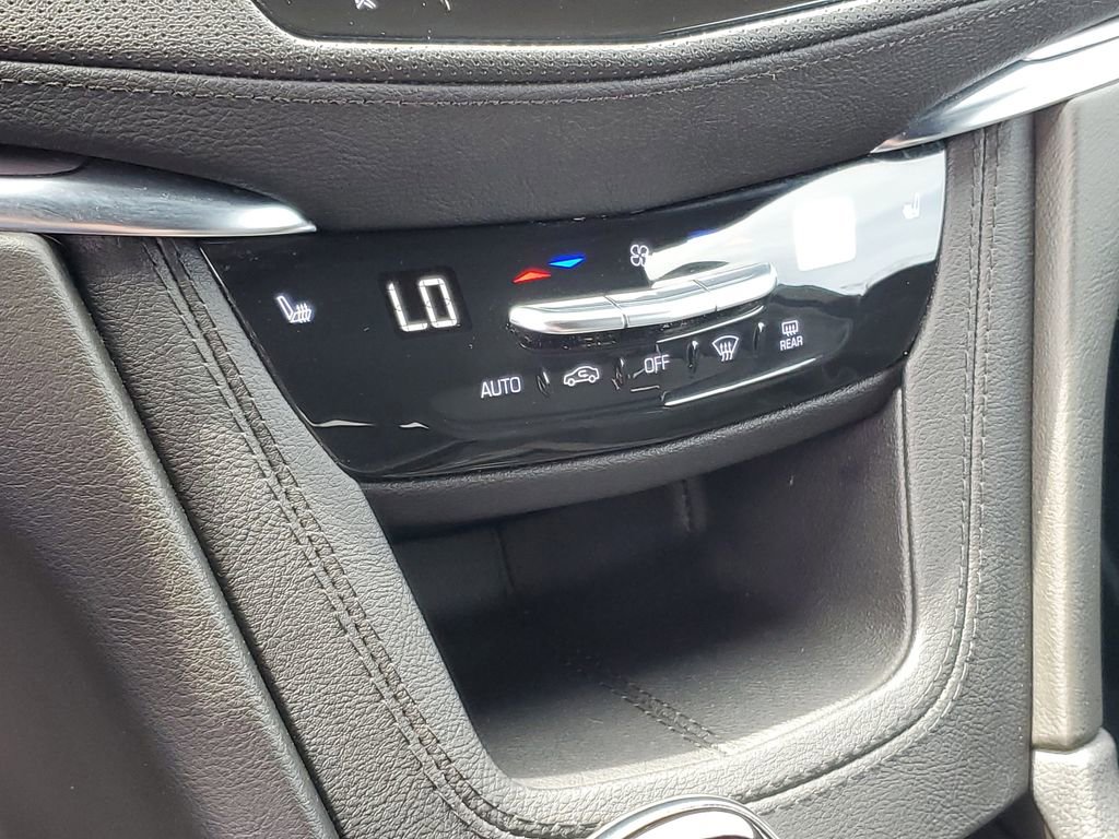 Used 2023 Cadillac XT5 Luxury AWD/4WD image 14