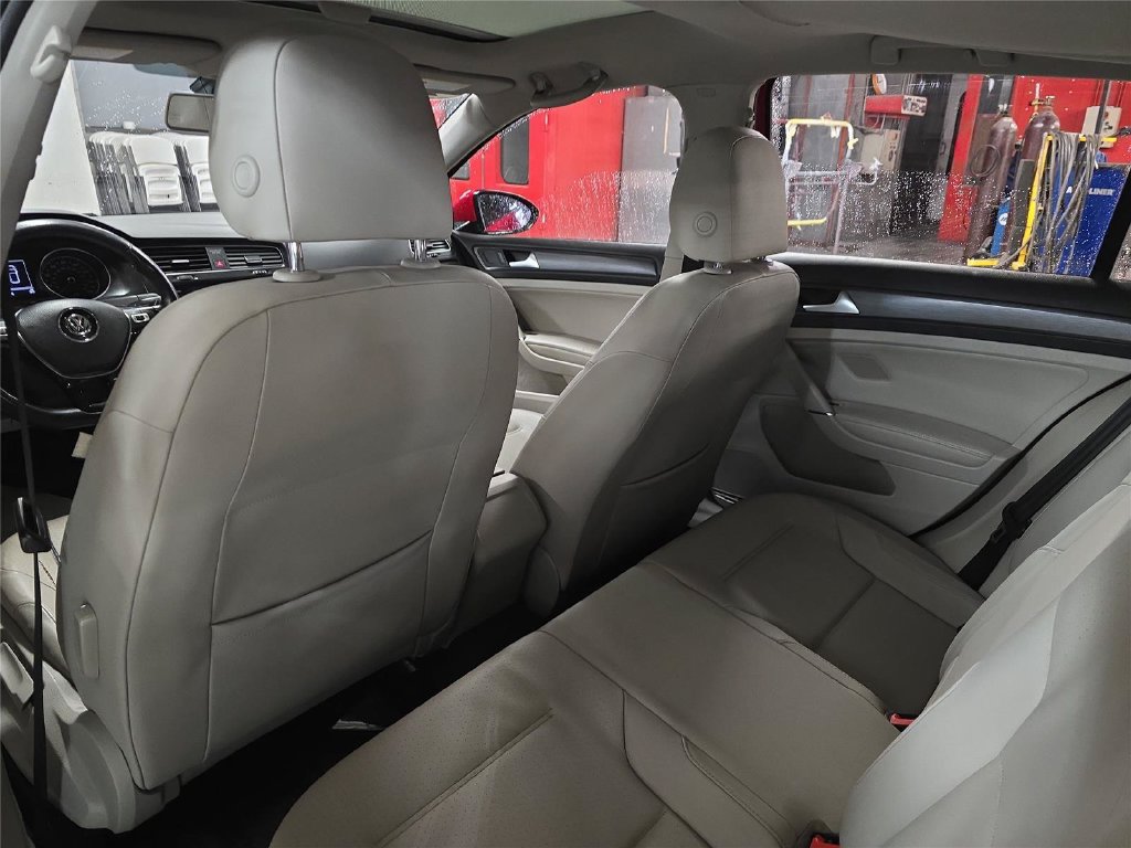 Used 2018 Volkswagen Golf SE FWD image 9