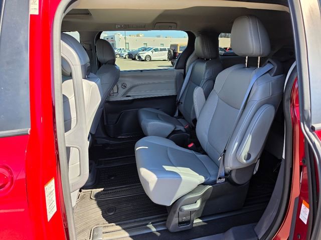 Used 2023 Toyota Sienna XLE w/ XLE Plus Package AWD/4WD image 22