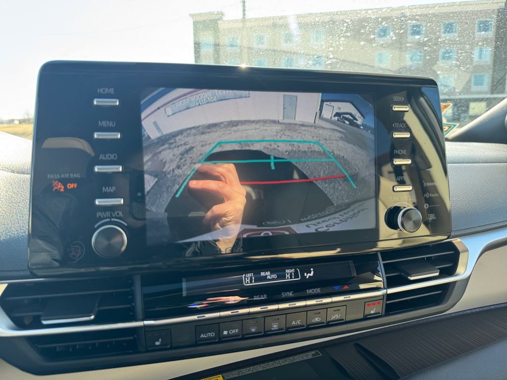 Certified 2023 Toyota Sienna XLE w/ XLE Plus Package image 37