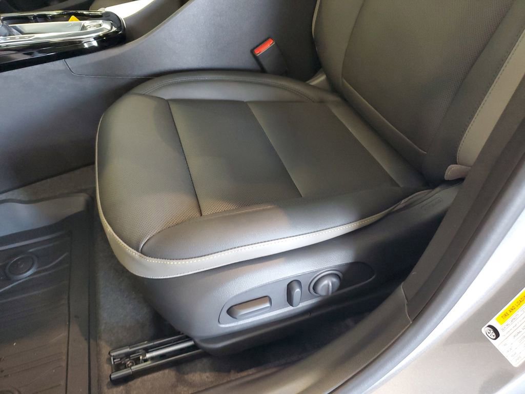 New 2026 Chevrolet Trax ACTIV w/ Sunroof Package image 13