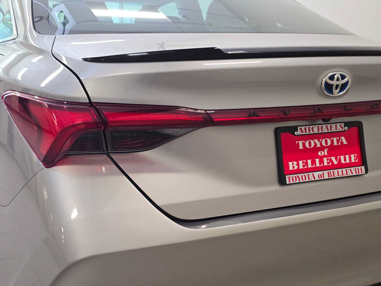 Certified 2020 Toyota Avalon XSE w/ All Weather Liner Package FWD image 7