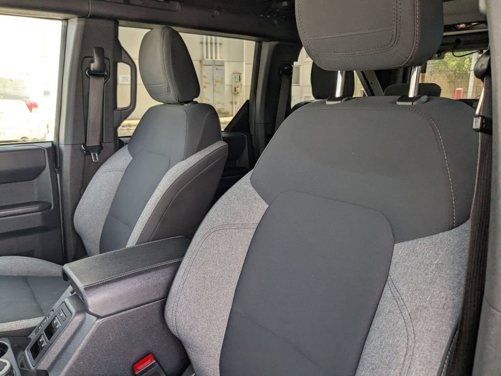 Used 2025 Ford Bronco Big Bend AWD/4WD image 14