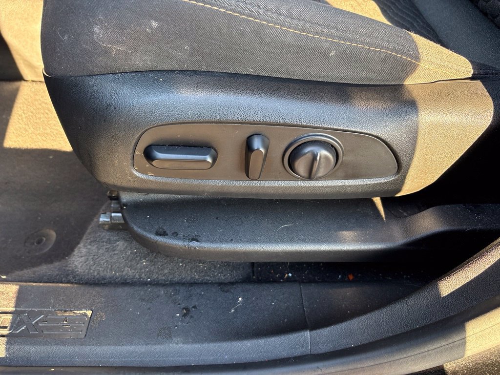 Used 2020 Chevrolet Equinox LT AWD/4WD image 16