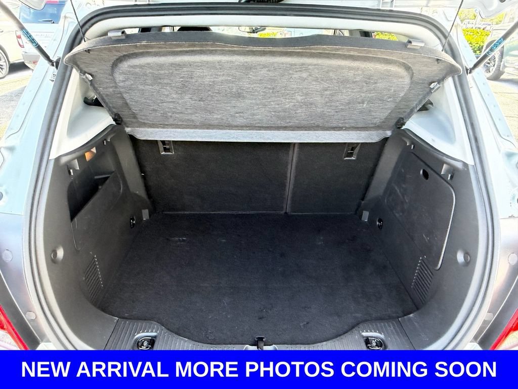 Used 2022 Chevrolet Trax LT w/ LT Convenience Package FWD image 14
