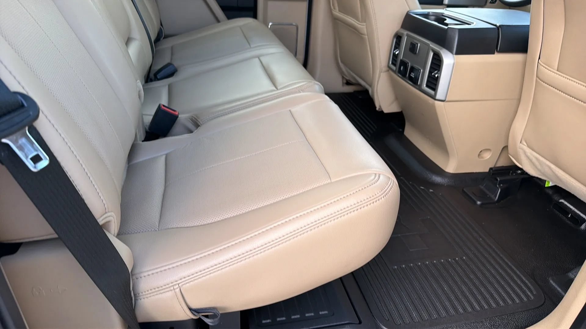 Used 2020 Ford F350 Lariat w/ Lariat Value Package AWD/4WD image 61
